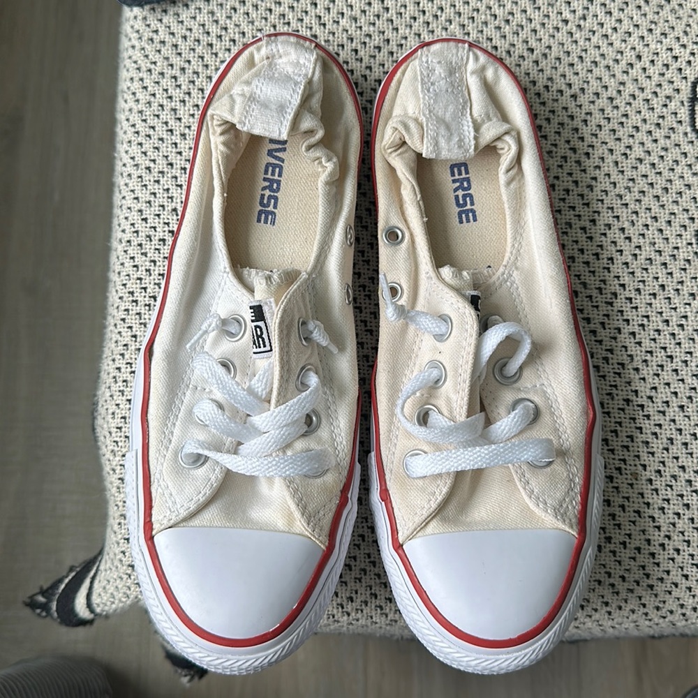 Converse, please see pictures for details and ask questions.